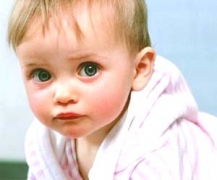 宝宝眼屎多有哪些可疑原因